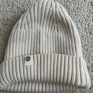 Never worn lulu lemon winter hat